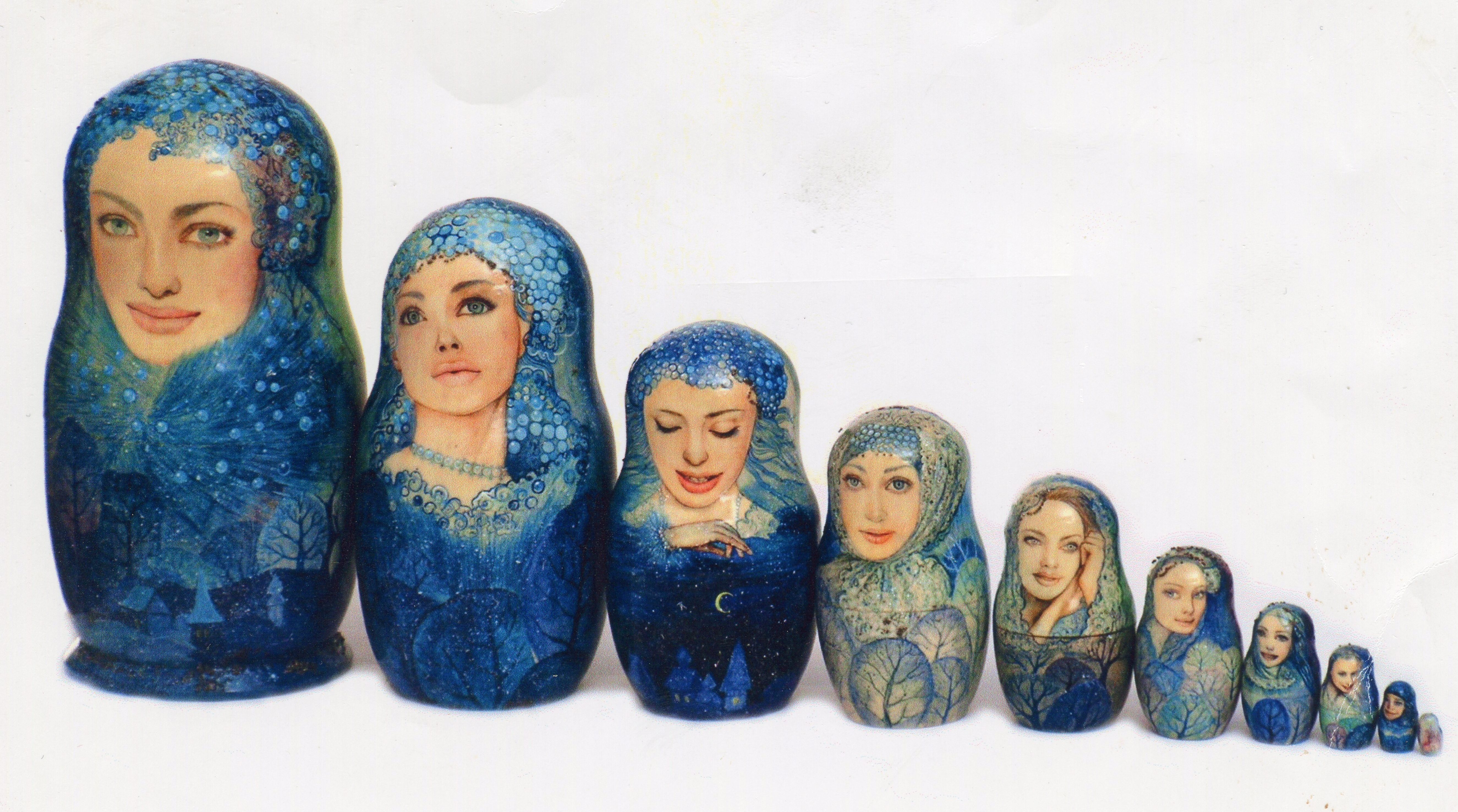 10 matryoshkas